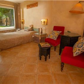 5 Bedroom Istrian Villa Estate with Large Pool and Gardens near Barban, Sleeps 12